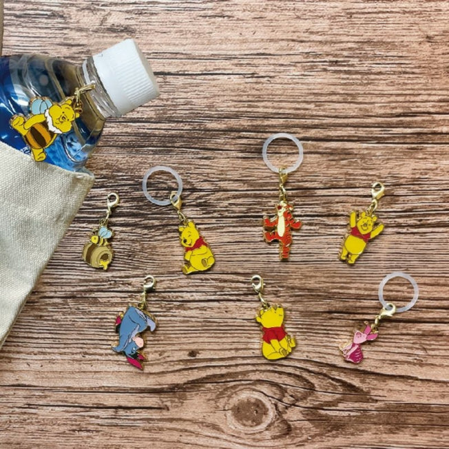 Disney Store - Winnie the Pooh Metall Marker Anhänger Set (Pooh & Tigger) - Accessoire