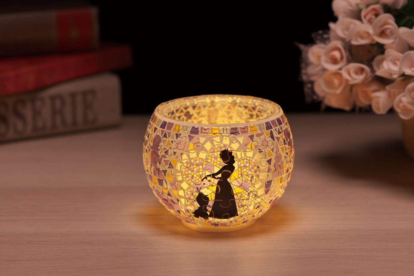 Disney Store - Puzzle-Lampenschirm (Kunststoff) 80 Teile Glasmosaik – Anna & Elsa – Durchmesser 10 x Höhe 7 cm mit LED-Sockel - Puzzle